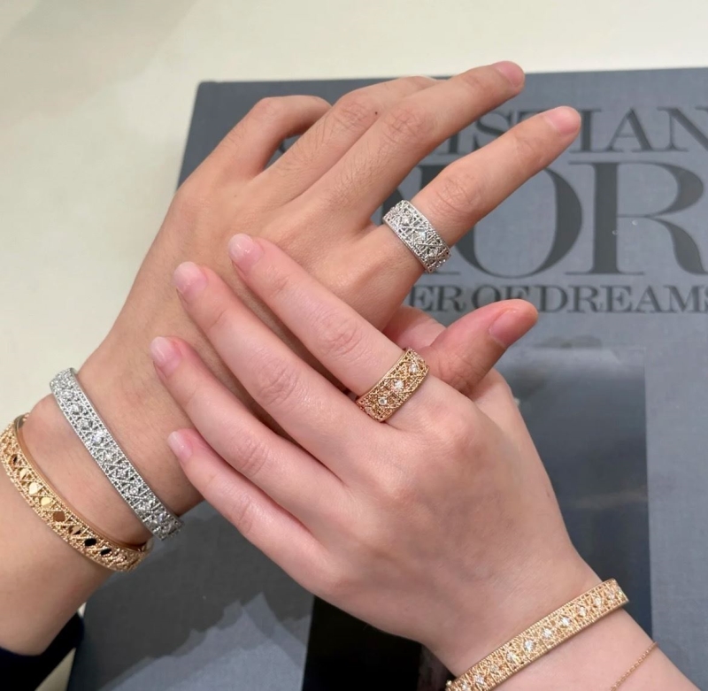 chr1st1an D10r rings